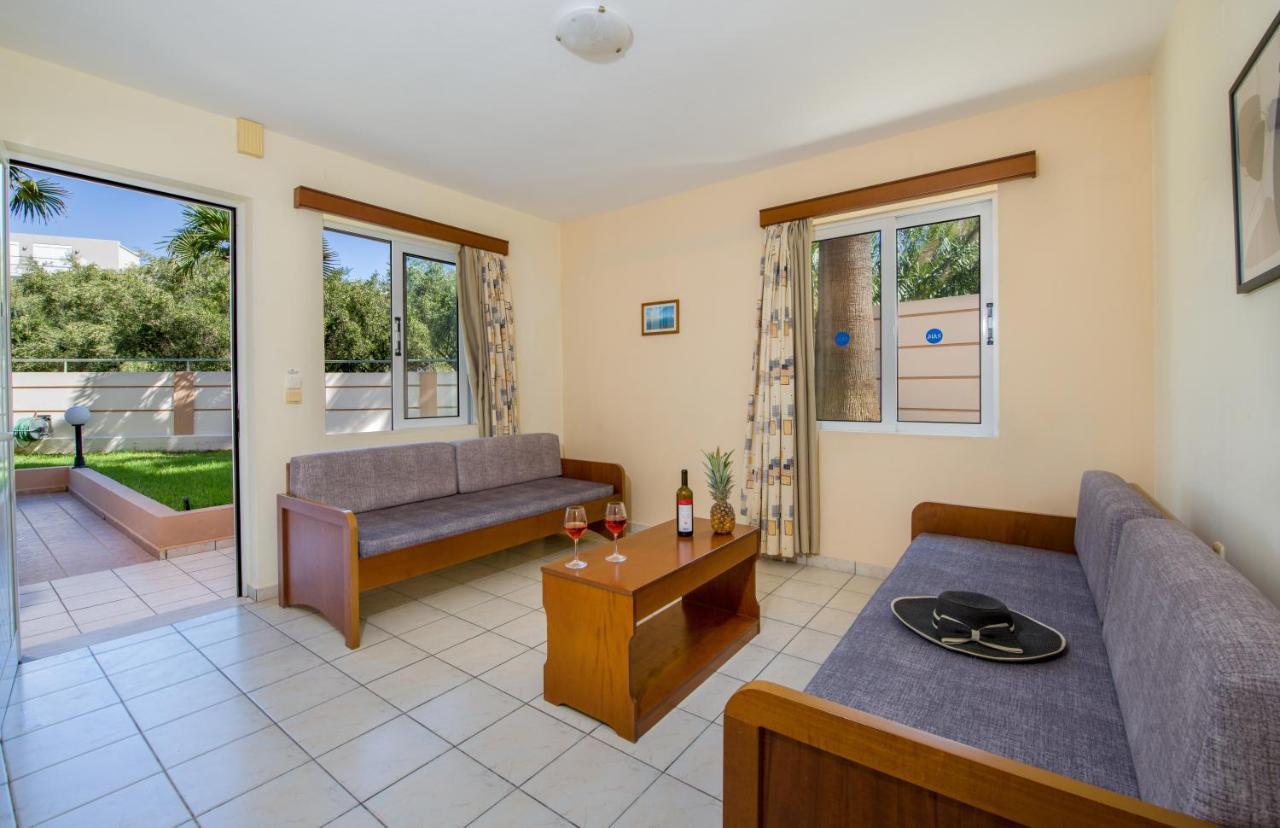 Agia Marina Dias Hotel Apartments المظهر الخارجي الصورة