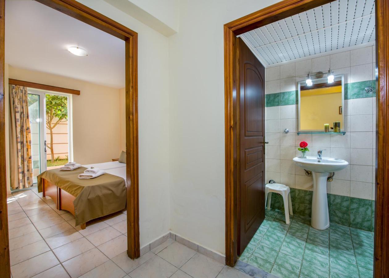 Agia Marina Dias Hotel Apartments المظهر الخارجي الصورة